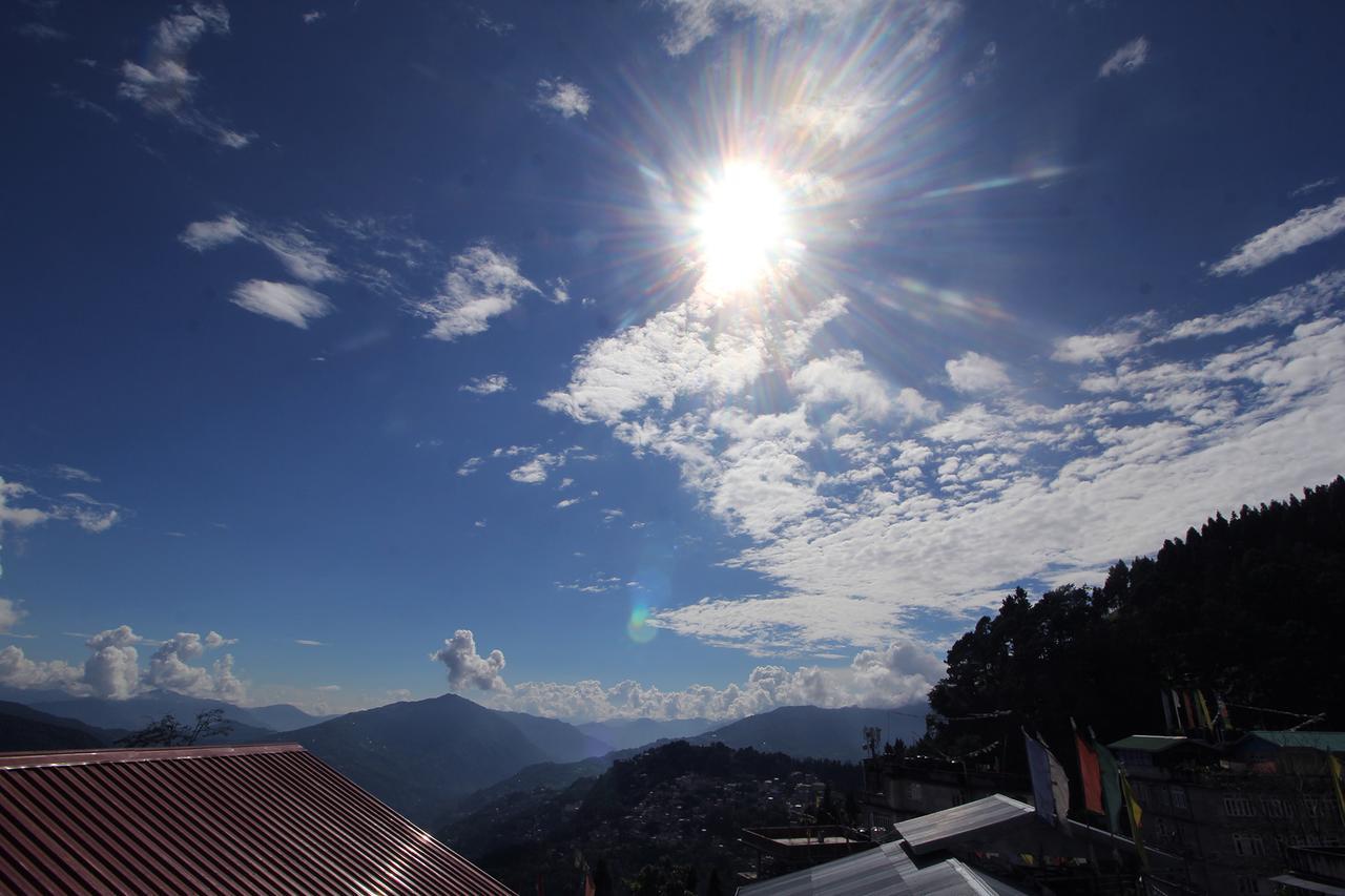 Hotel Tarayana Grand Gangtok Bagian luar foto
