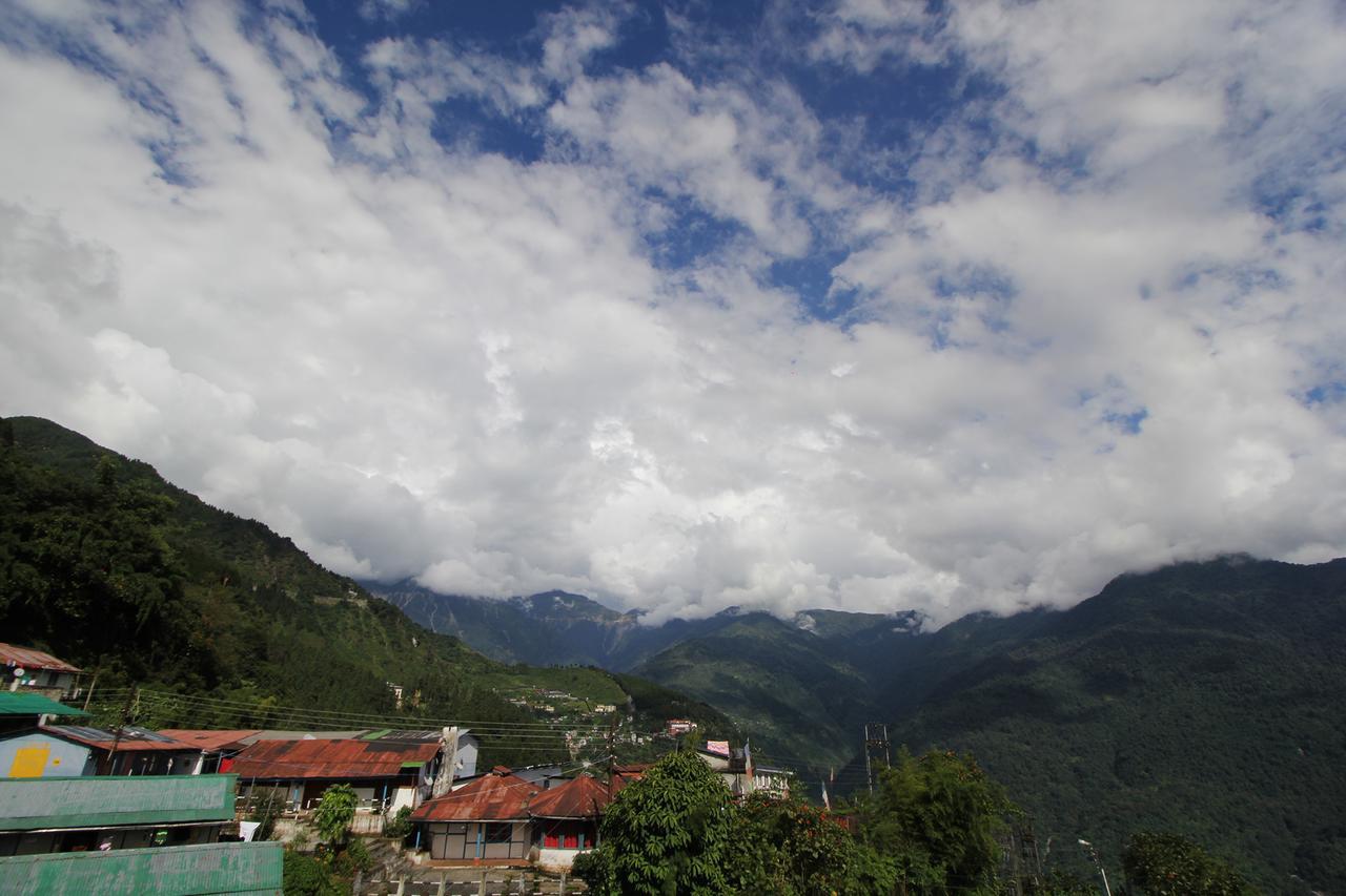 Hotel Tarayana Grand Gangtok Bagian luar foto